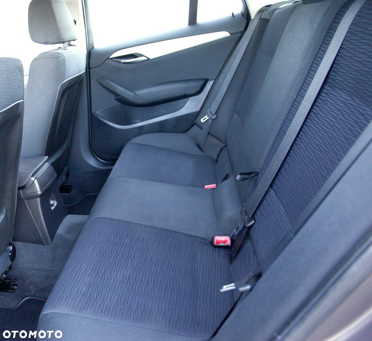 BMW X1 sDrive18i - 19