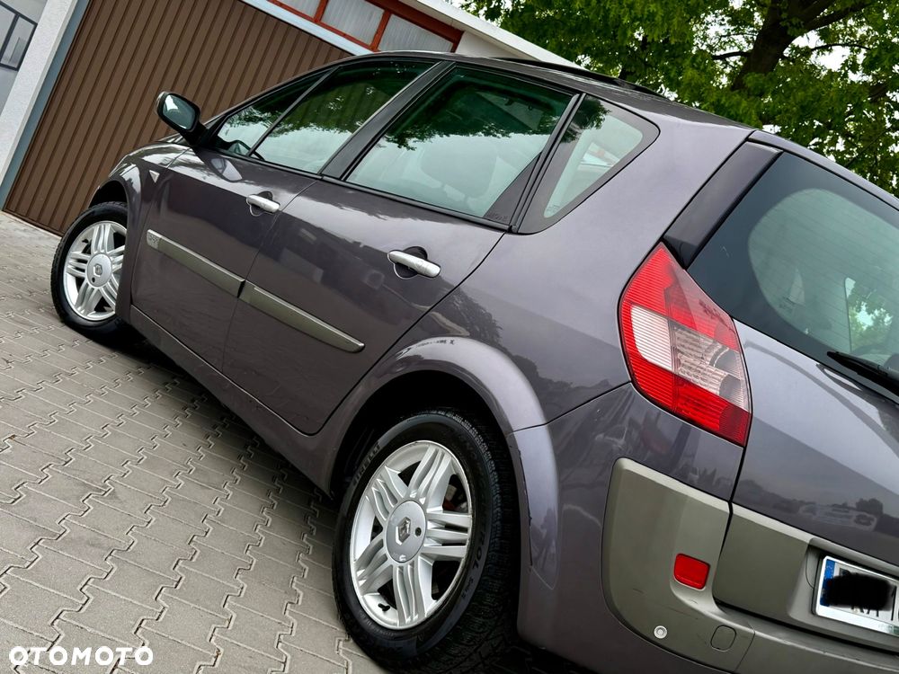 Renault Scenic - 24