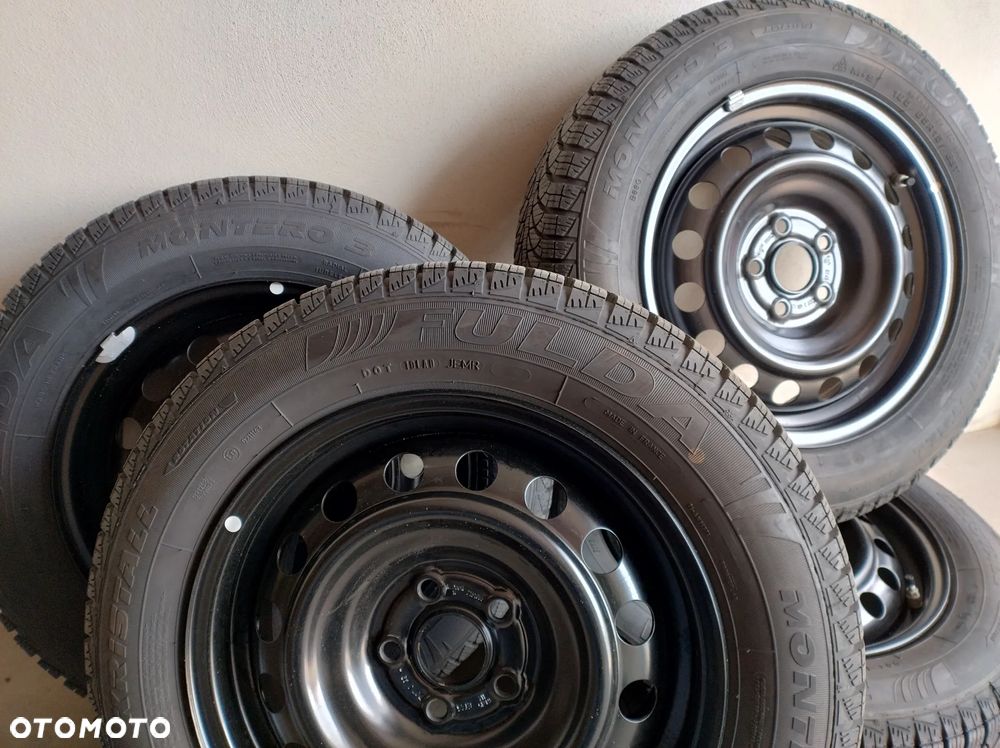 Toyota Yaris 1.5 Comfort - 12