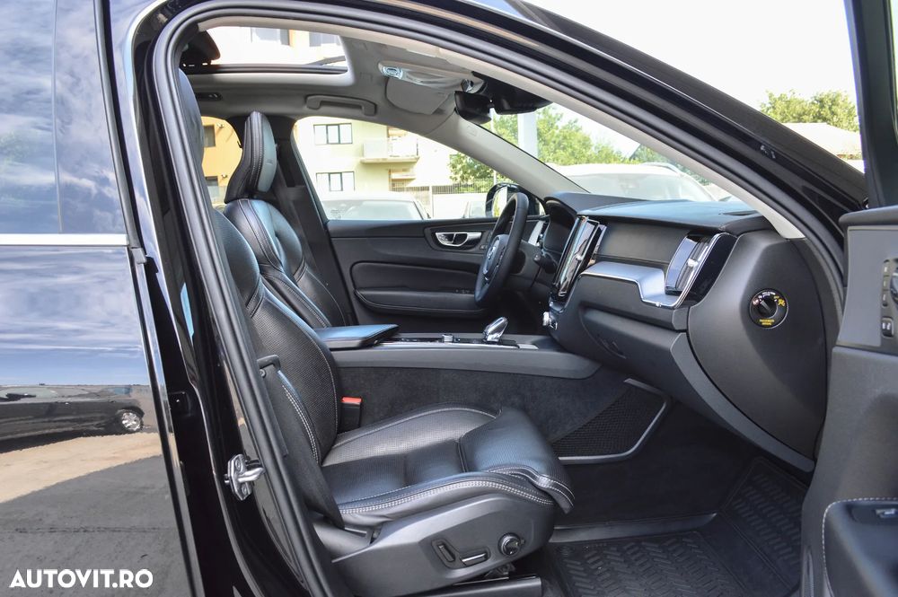Volvo XC 60 B5 MHEV AWD Inscription - 34