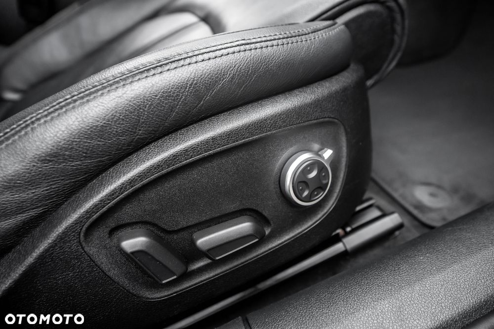 Audi A6 Avant 3.0 TDI DPF quattro S tronic - 26