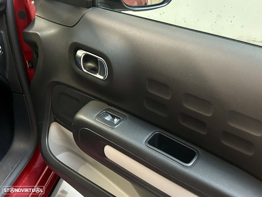 Citroën C3 1.2 PureTech Shine - 36