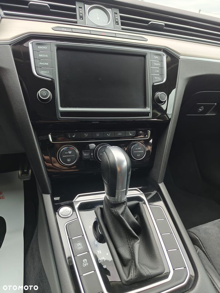 Volkswagen Passat 2.0 TDI SCR DSG Highline - 21