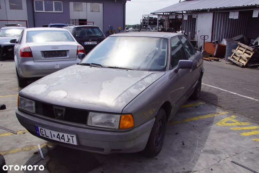 Auto na części - Audi 80 B3 1.8 90 KM JN AKM LY7U 1987R Silnik Skrzynia Drzwi Błotnik Klapa Zderzak Lampa Lusterko Klamka Szyba Deska Kokpit Sterownik Moduł Czujnik Licznik Panel Kierownica - 1