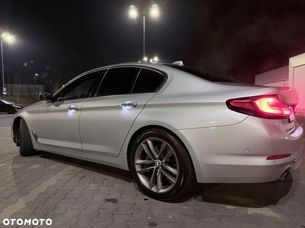 BMW Seria 5 530i xDrive GPF Sport Line sport - 4