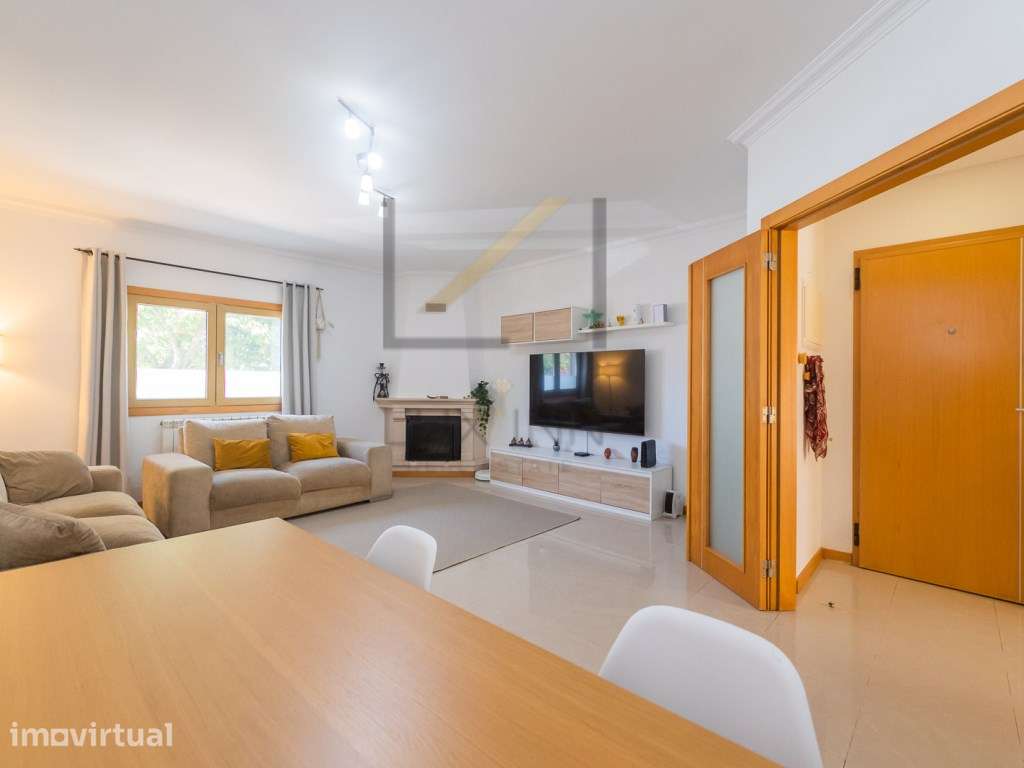 Apartamento T3 com terraço, parqueamento para 2 viaturas e arrecada... - Grande imagem: 4/36