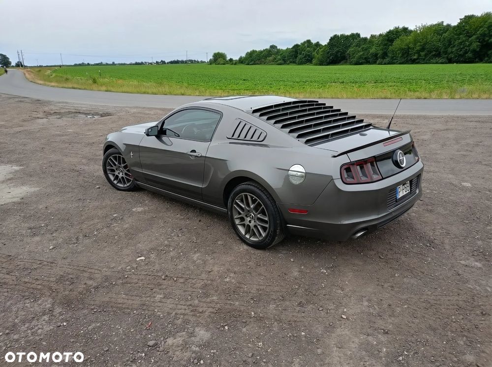 Ford Mustang 3.7 V6 Premium - 11