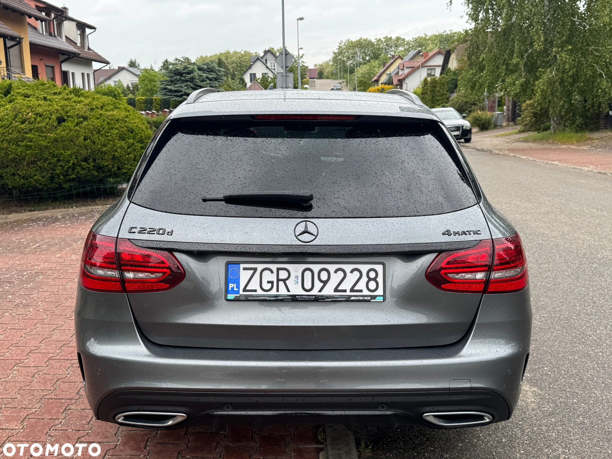 Mercedes-Benz Klasa C 220 d 4Matic T 9G-TRONIC AMG Line - 4