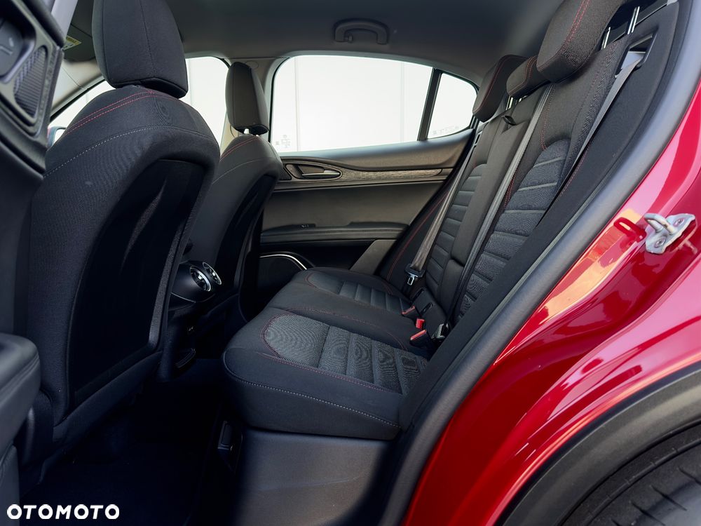 Alfa Romeo Stelvio - 19