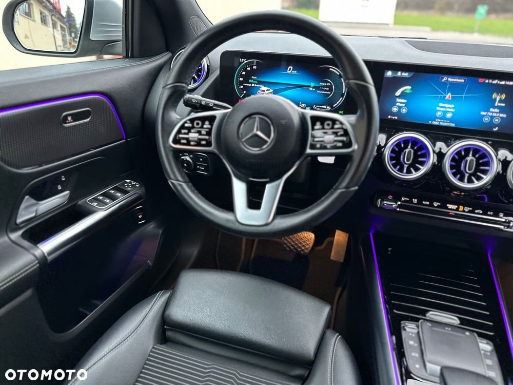 Mercedes-Benz EQA 250 - 18