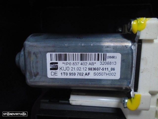 ELEVADOR DE VIDRO FRONTAL ESQUERDO SEAT LEON 2012 -1T0959702AF - 3