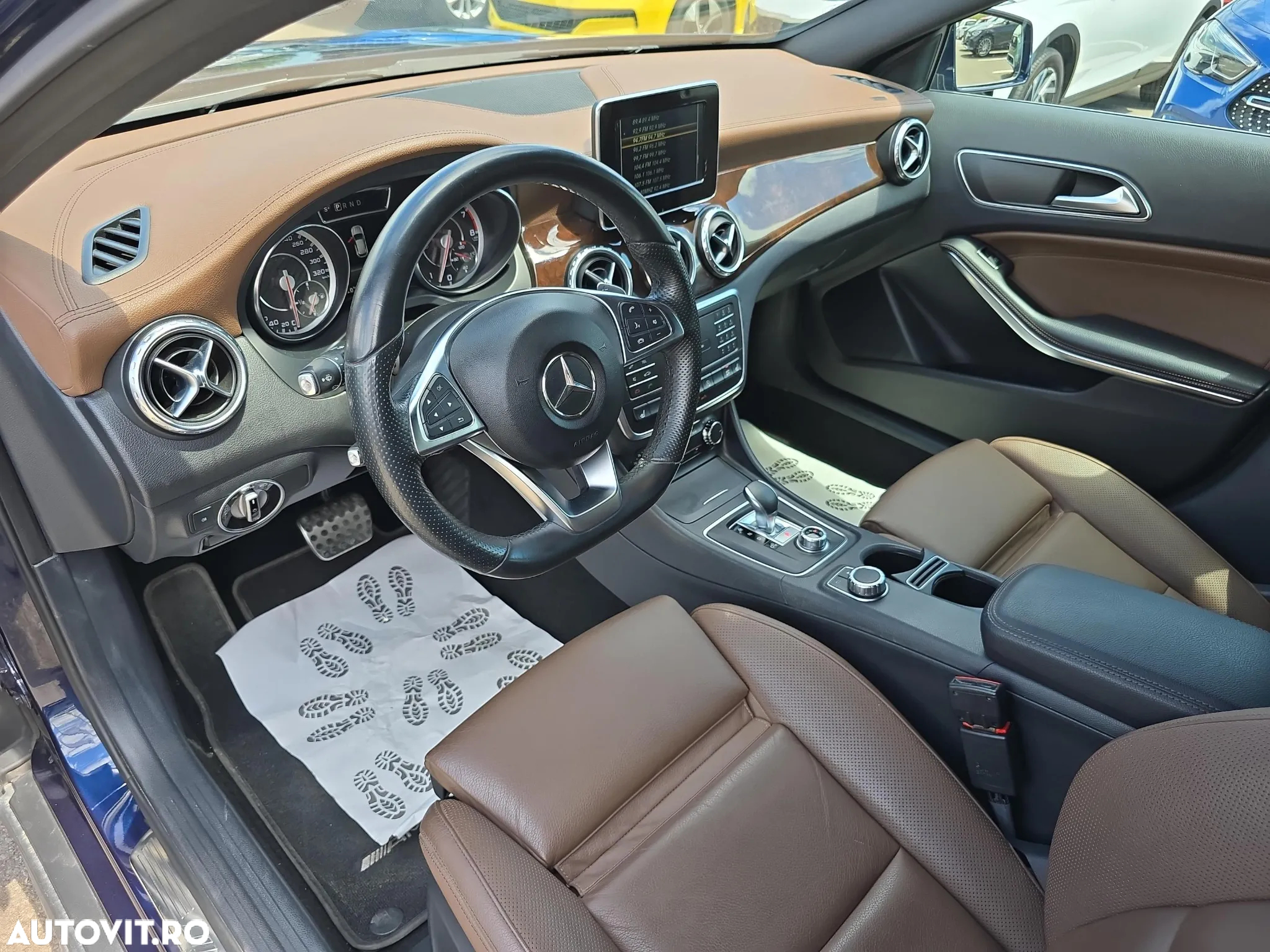 Mercedes-Benz GLA 45 AMG 4MATIC Aut. - 10