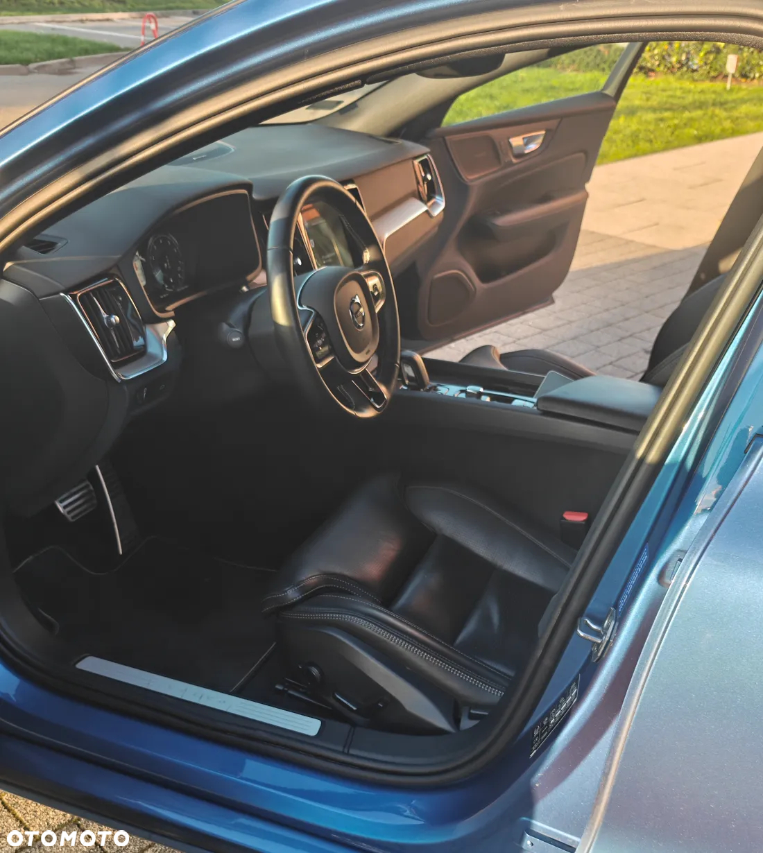 Volvo S60 B5 B AWD R-Design - 12