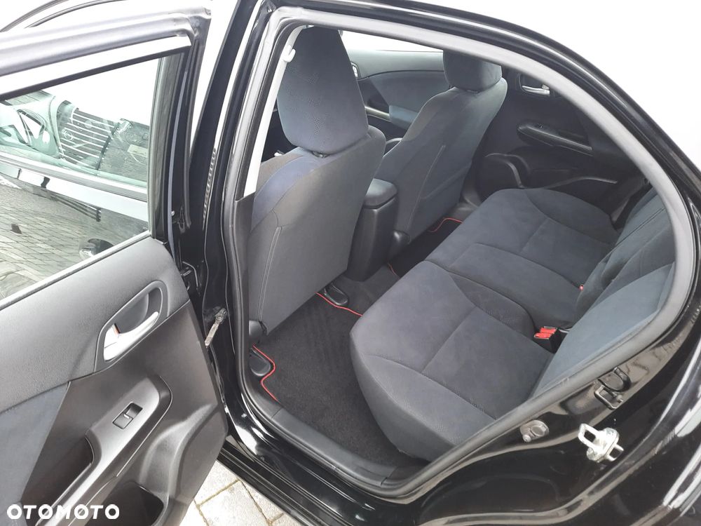 Honda Civic 1.4 i-VTEC Sport Black Edition - 11