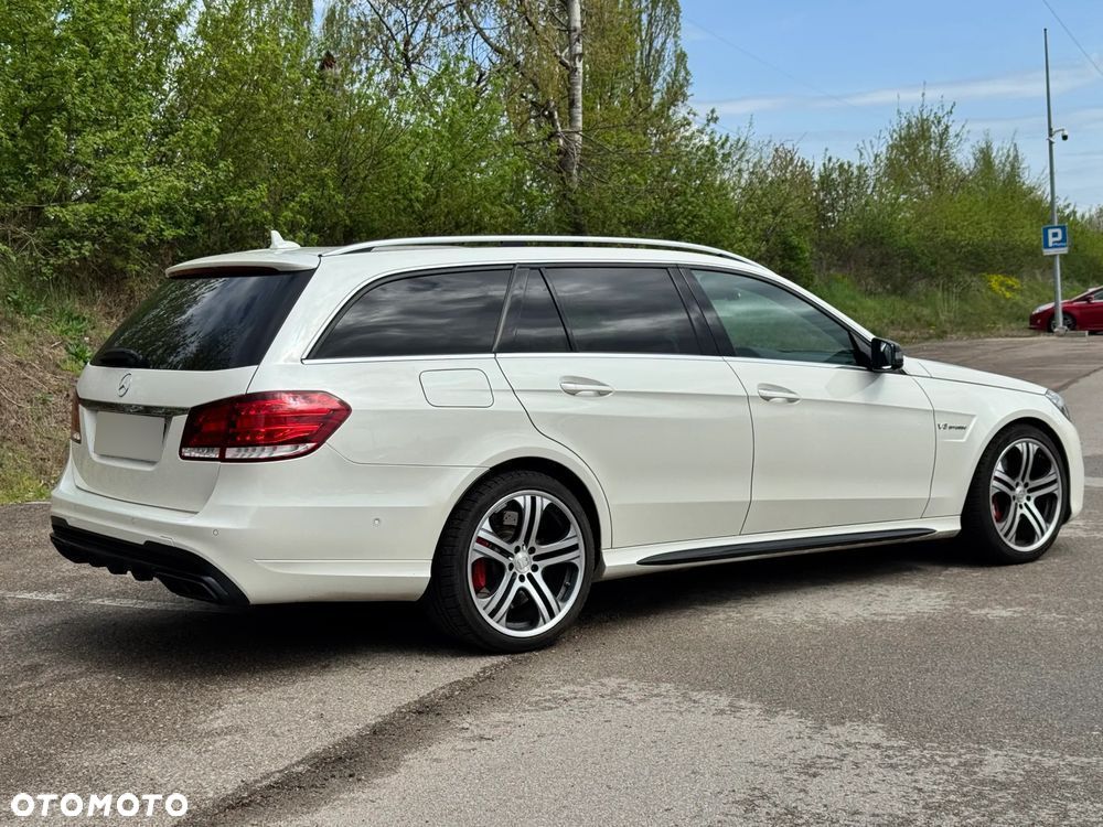 Mercedes-Benz Klasa E 63 AMG S 4-Matic - 5