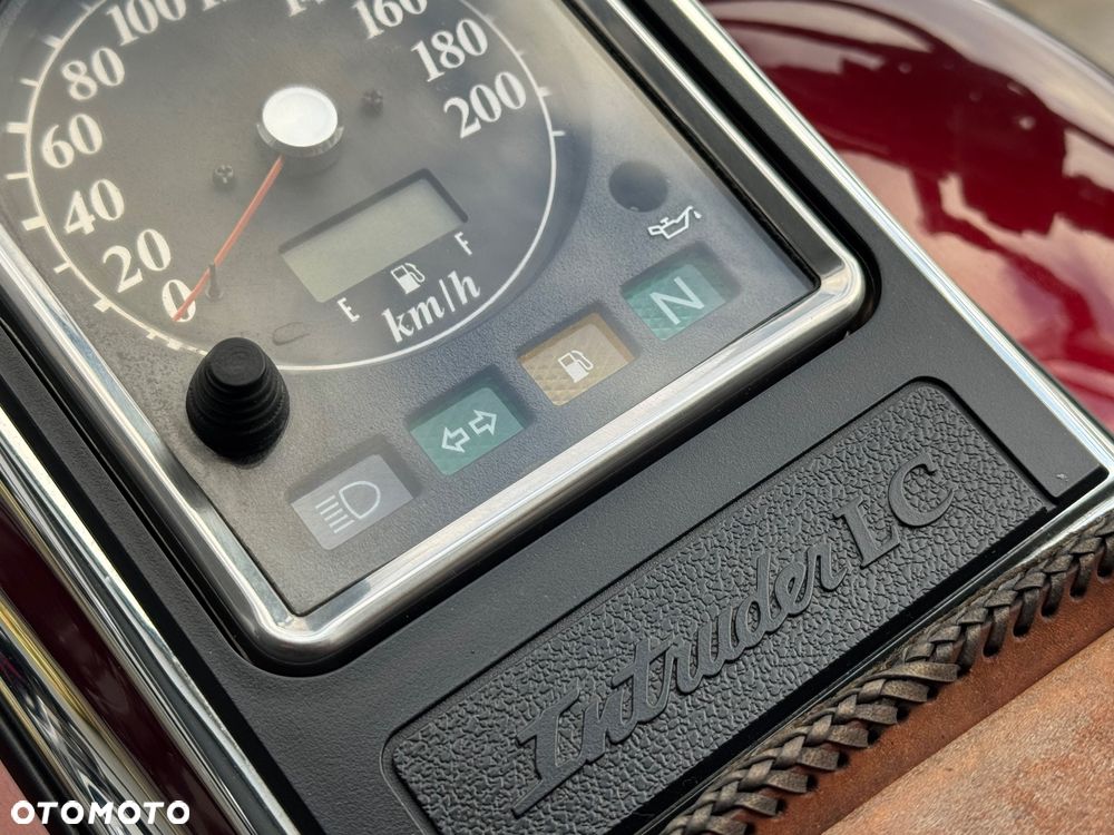 Suzuki Intruder - 14