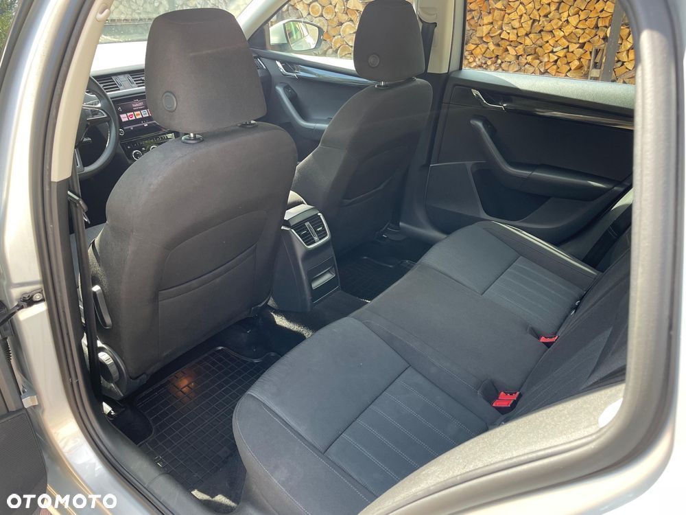 Skoda Octavia 2.0 TDI SCR Style DSG - 17