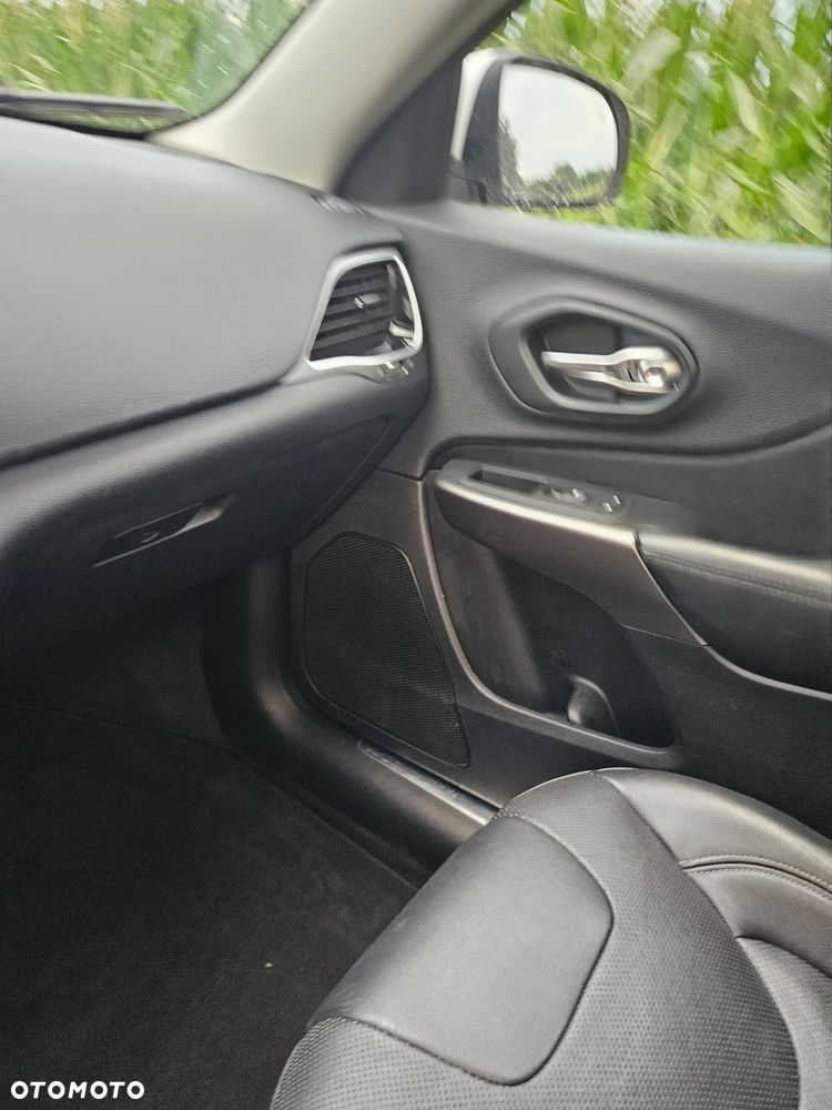 Jeep Cherokee 3.2 V6 Active Drive I Limited - 24