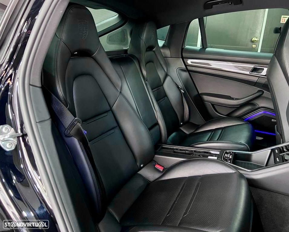 Porsche Panamera 4 S - 23