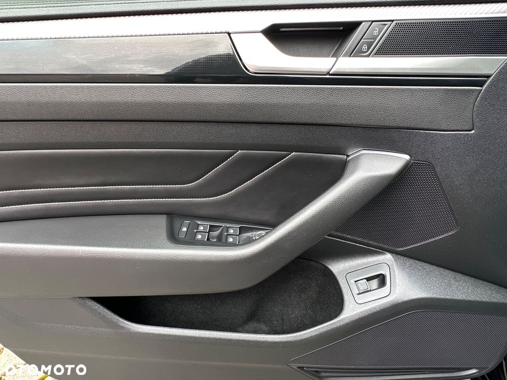 Volkswagen Arteon 2.0 TDI SCR 4Motion DSG R-Line - 34