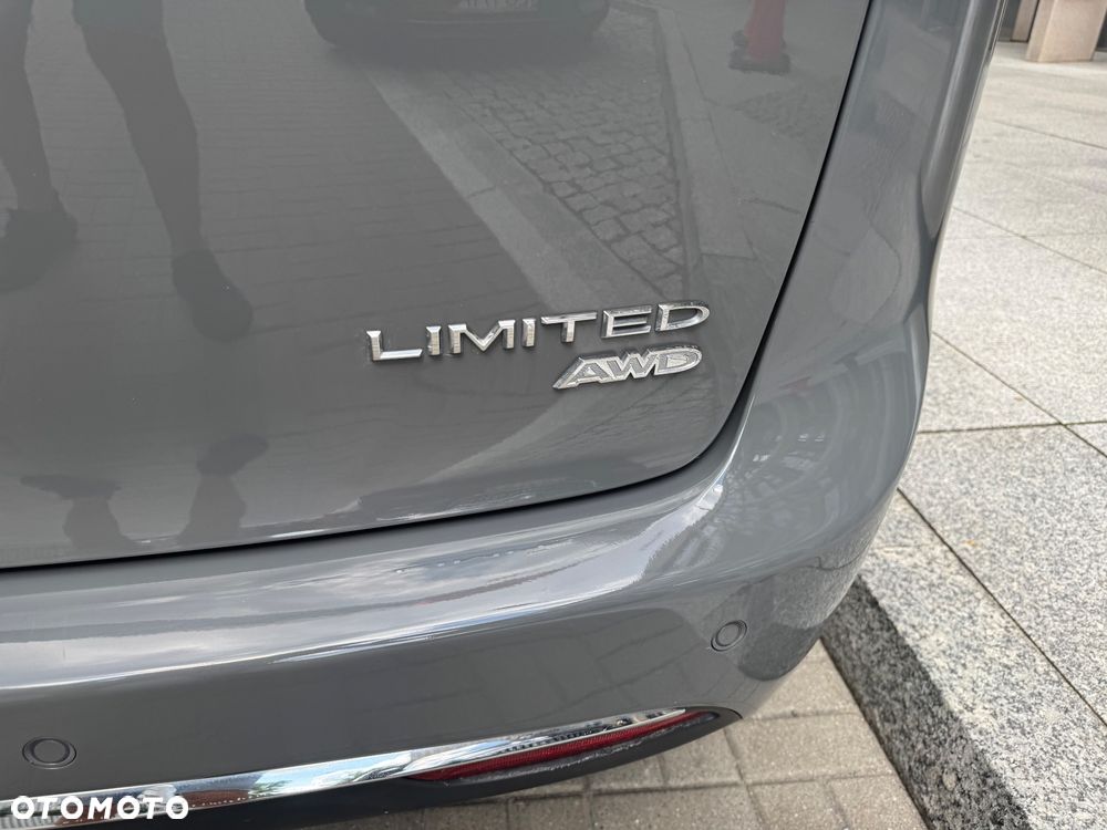 Chrysler Pacifica - 11