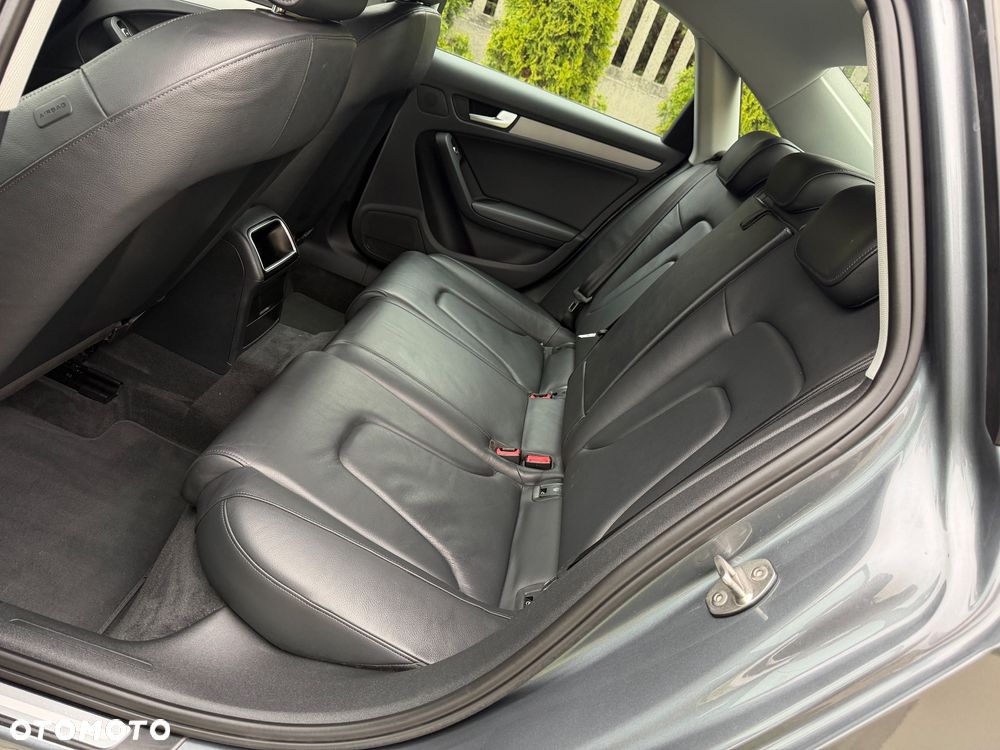 Audi A4 Limousine 2.0 TDI DPF Ambiente - 22