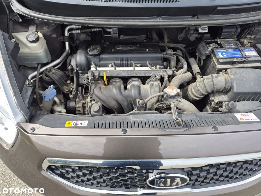 Kia Venga 1.6 CVVT Platinum Edition - 16