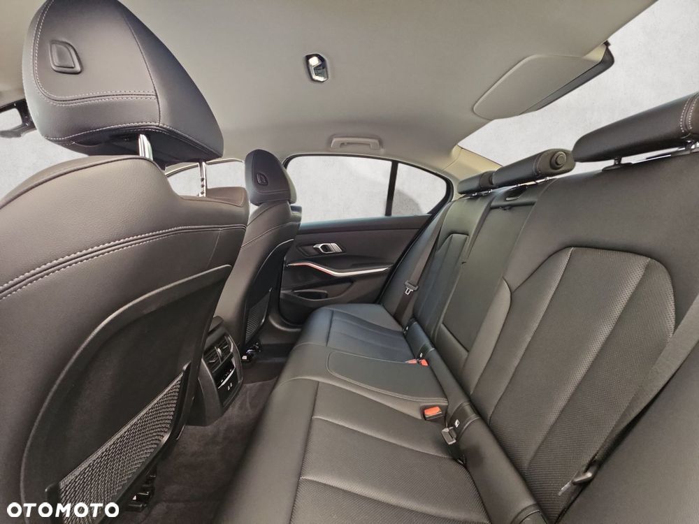 BMW Seria 3 - 23