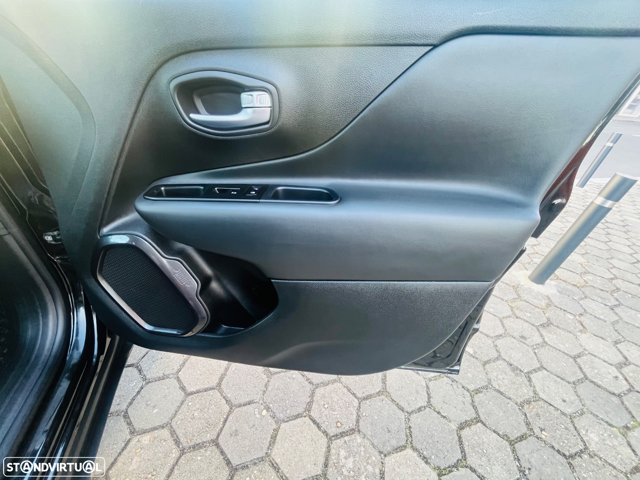 Jeep Renegade 1.3 TG 4Xe Limited - 40