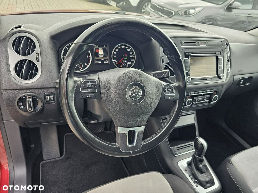 Volkswagen Tiguan 2.0 TDI DPF 4Motion BlueMotion Technology DSG Sport & Style - 20