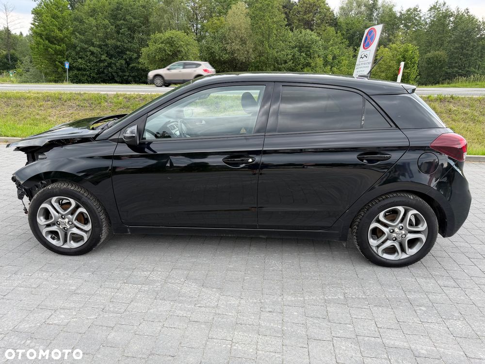 Hyundai i20 blue 1.2 Pure - 1