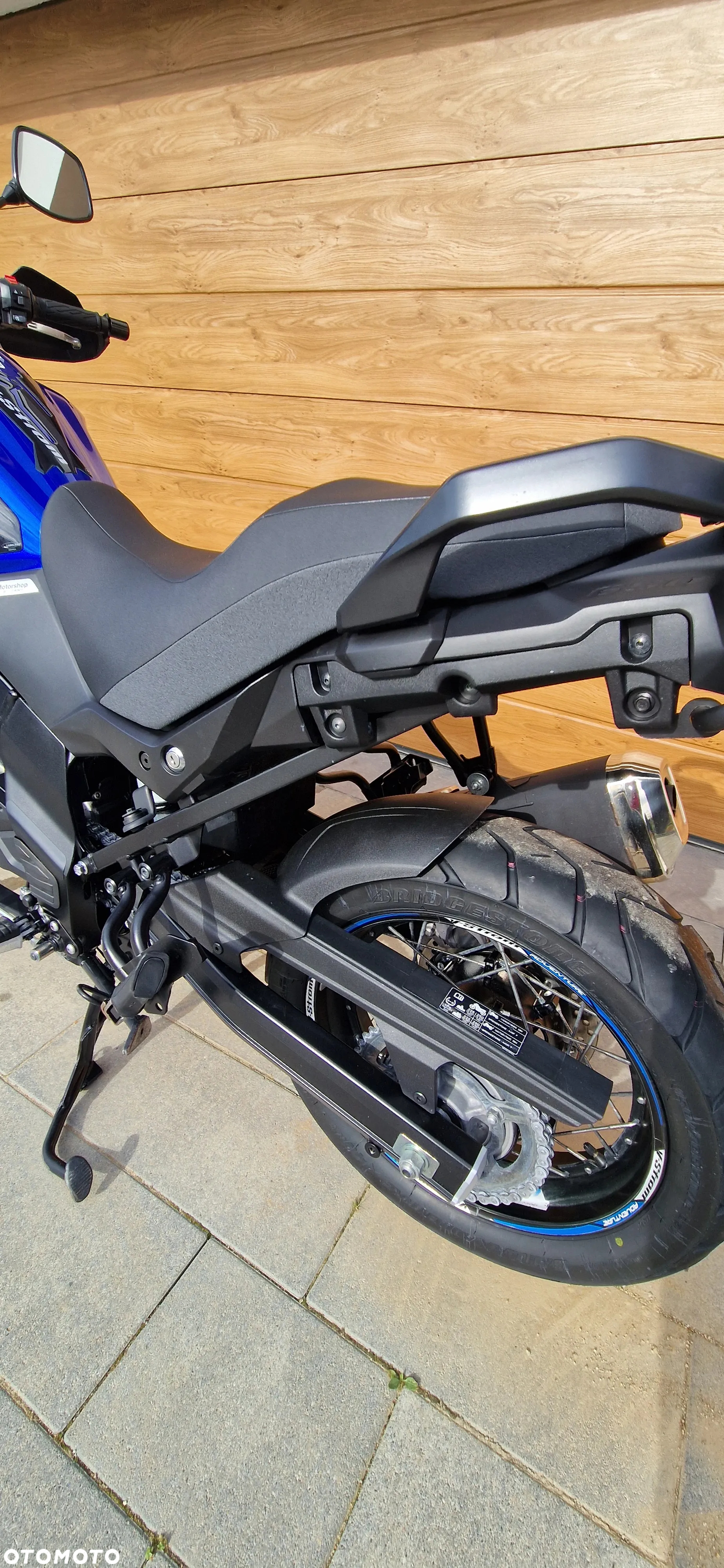Suzuki V-STROM - 10