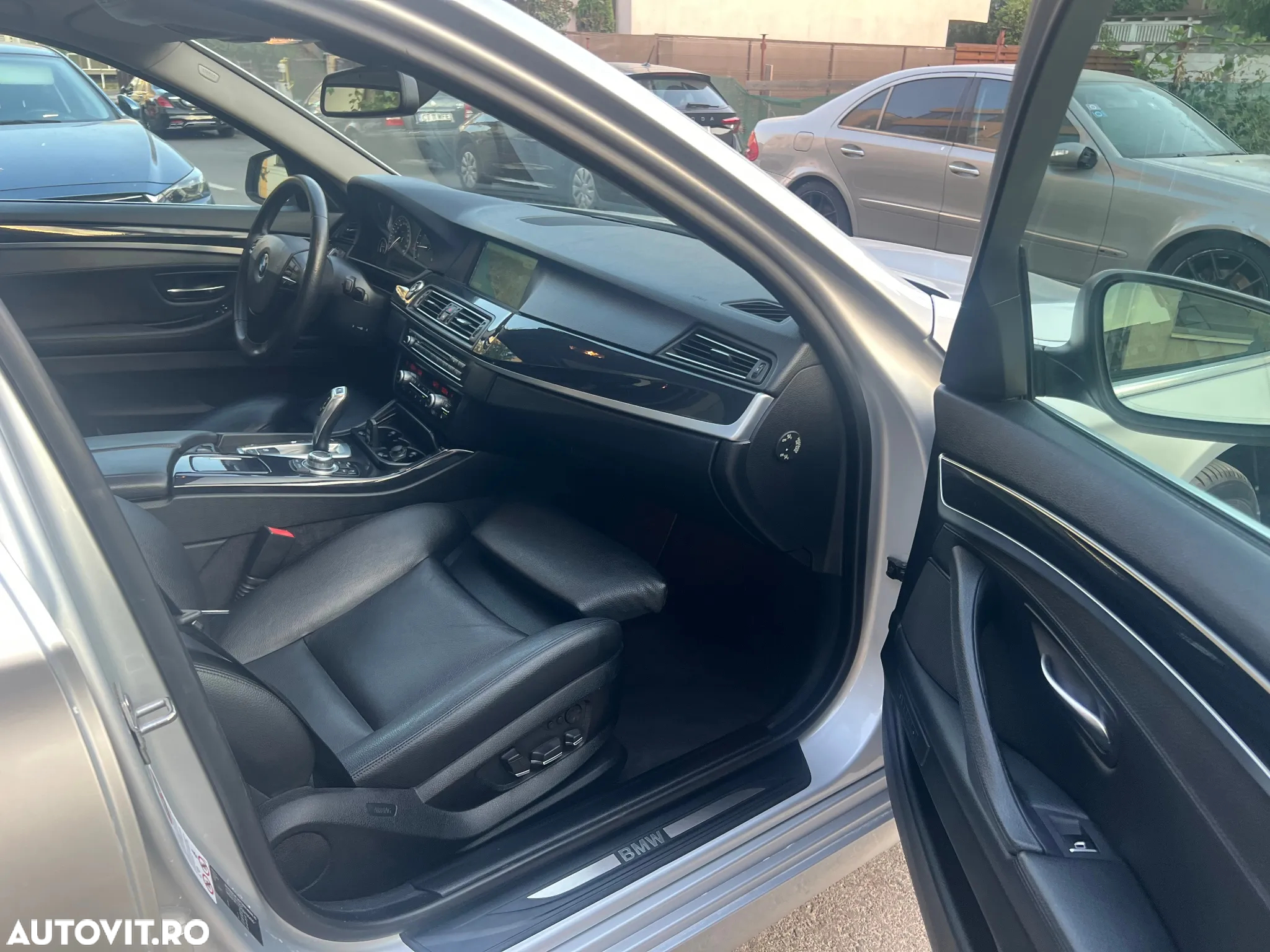 BMW Seria 5 520d - 27