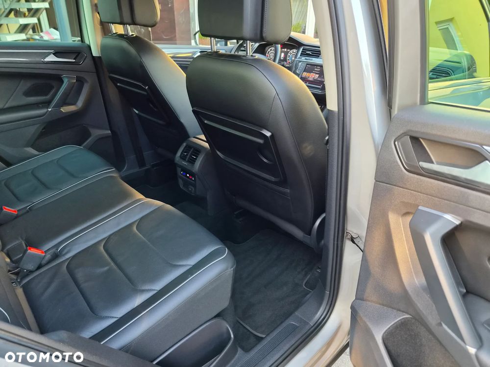 Volkswagen Tiguan 2.0 TDI SCR 4MotION DSG R-Line - 12