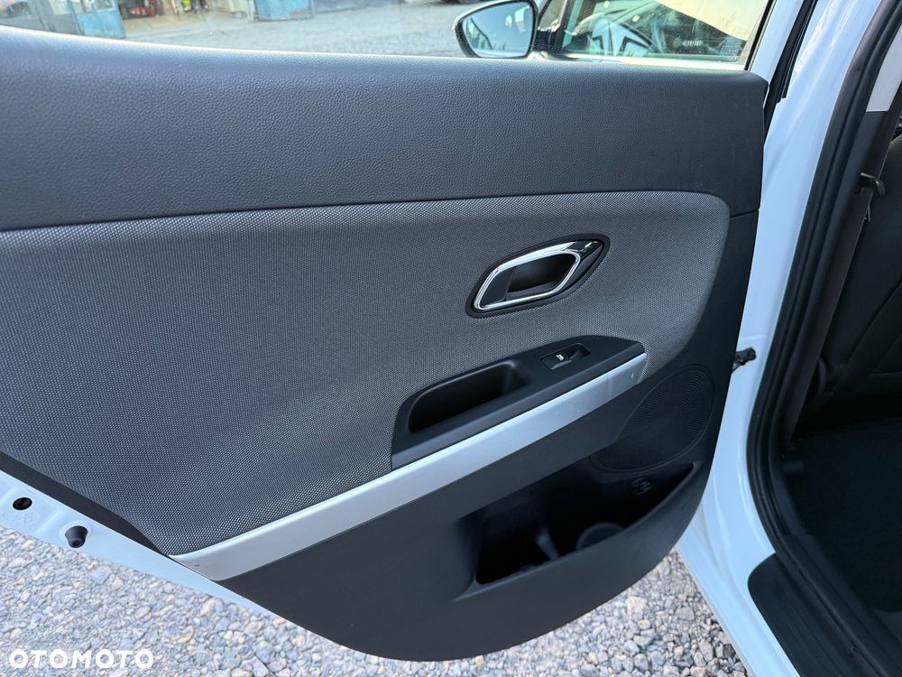 Kia Ceed 1.6 GDI Spirit - 17
