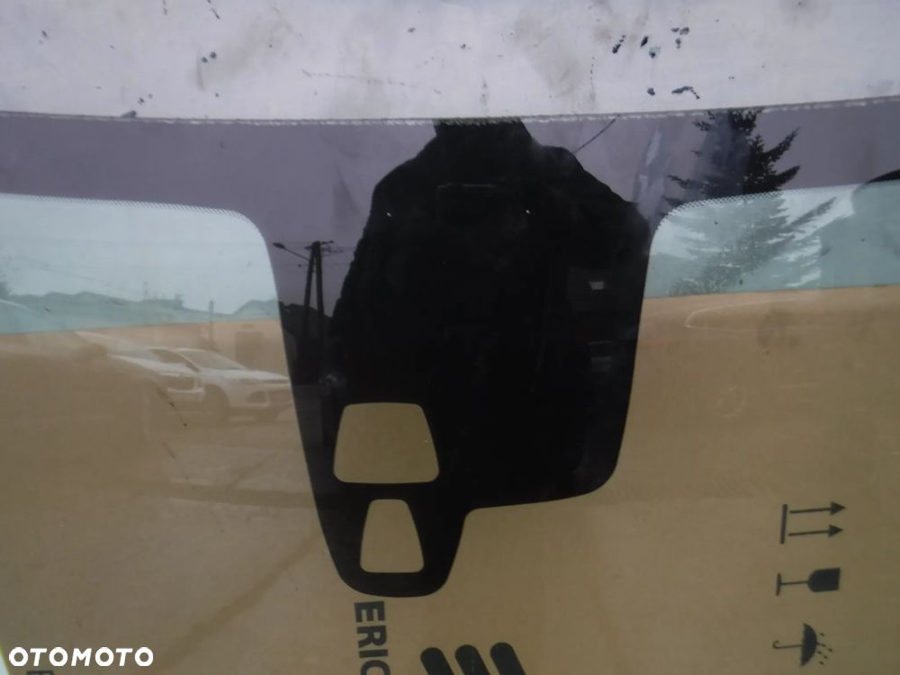 Volvo XC60 I  szyba przod przednia czolowa - 2