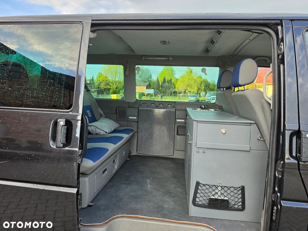 Volkswagen Multivan Standard - 15