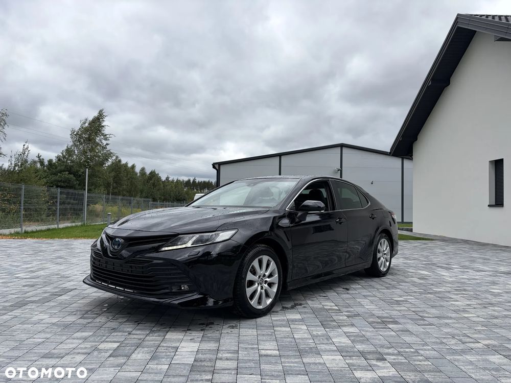 Toyota Camry Business Edition - 1