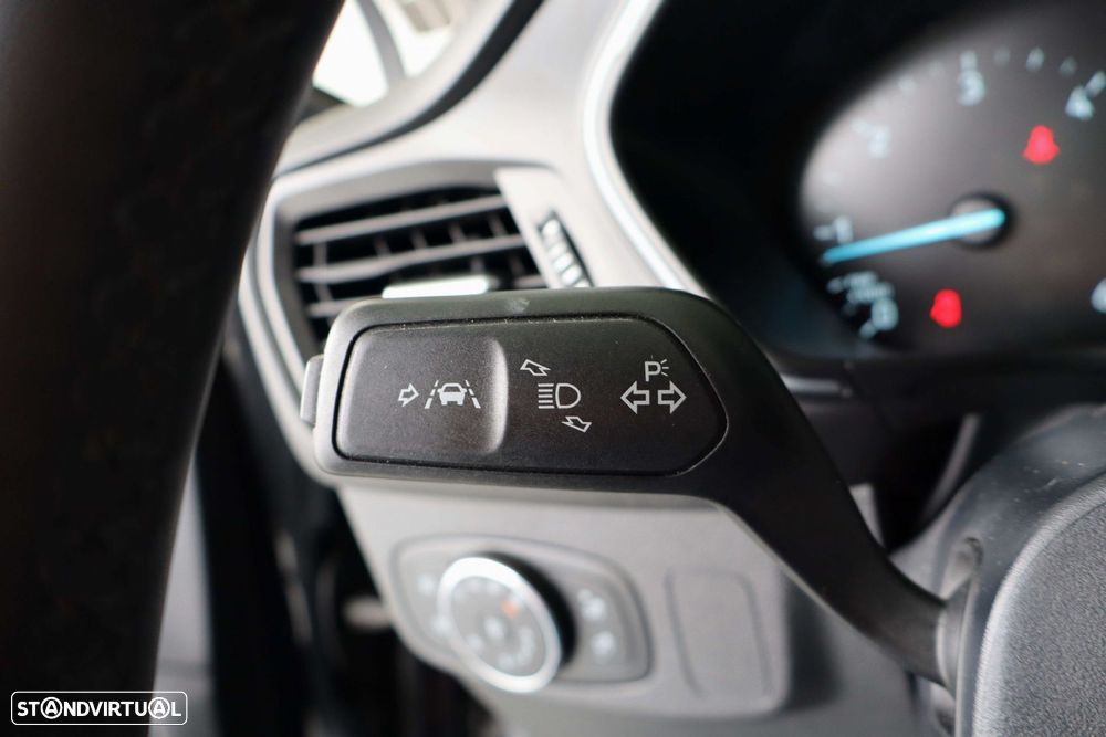 Ford Focus 1.5 TDCi ECOBlue Connected Aut. - 19