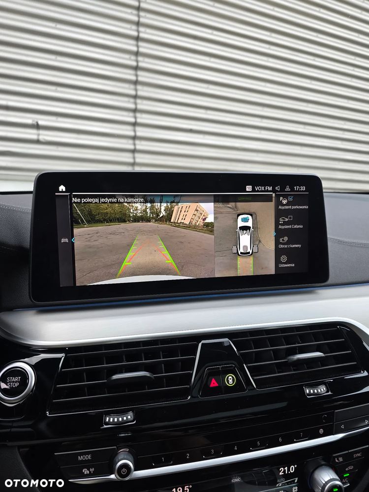 BMW Seria 5 530e Luxury Line sport - 33
