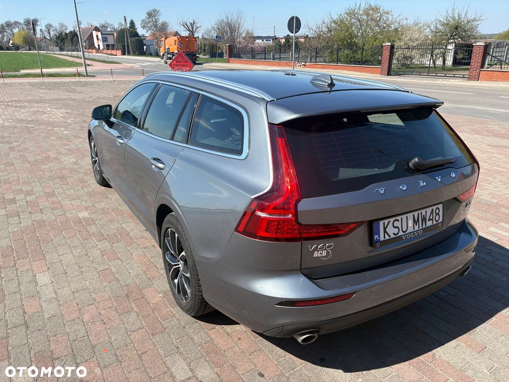 Volvo V60 B3 B Essential - 9