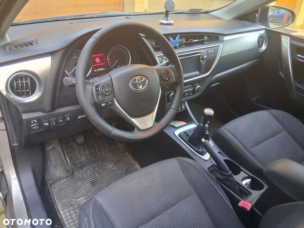 Toyota Auris 1.6 Premium Comfort - 12
