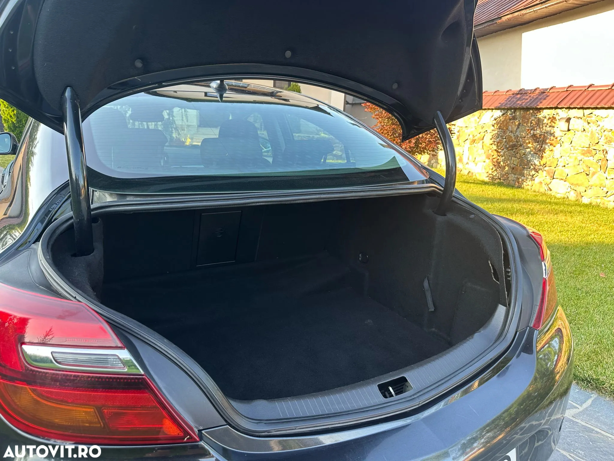 Opel Insignia - 11
