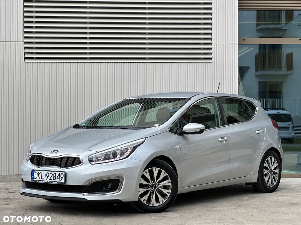 Kia Ceed 1.6 CRDi L Business Line - 1