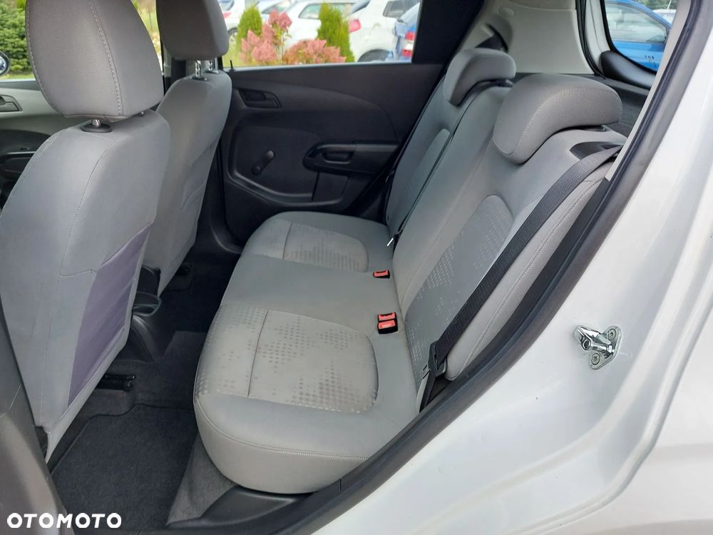 Chevrolet Aveo - 36