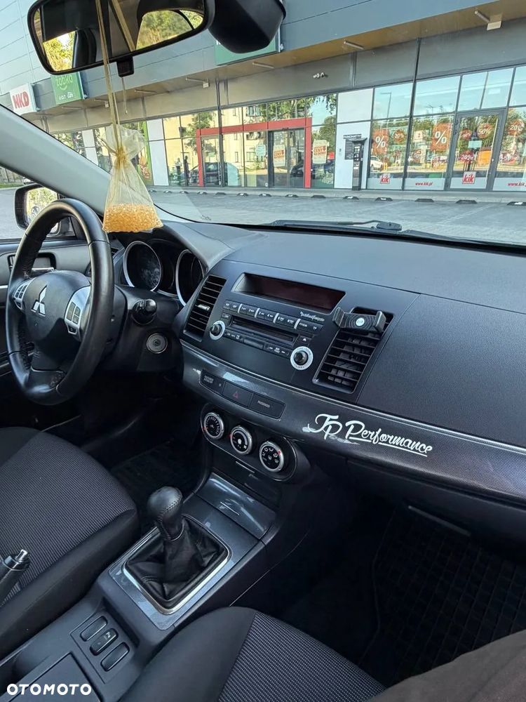 Mitsubishi Lancer 1.8 Intense - 18