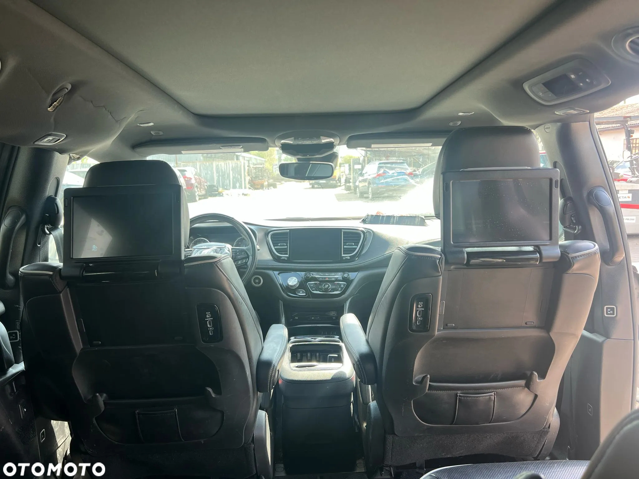 Chrysler Pacifica - 18