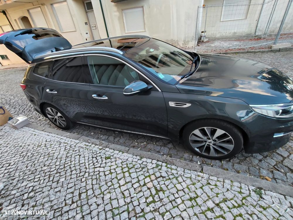 Kia Optima SW - 11