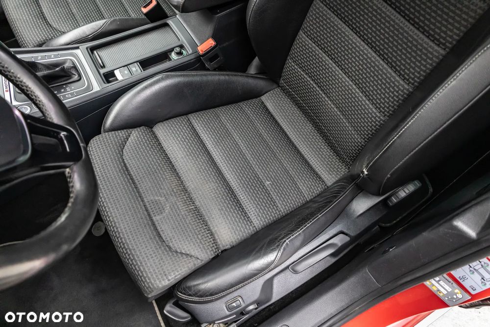 Volkswagen Golf - 14