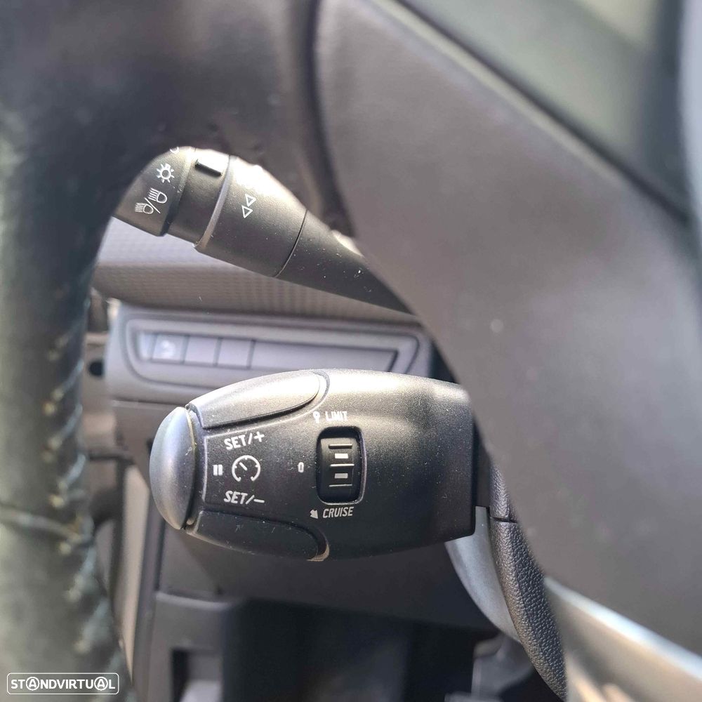 Peugeot 208 1.6 BlueHDi Style - 23